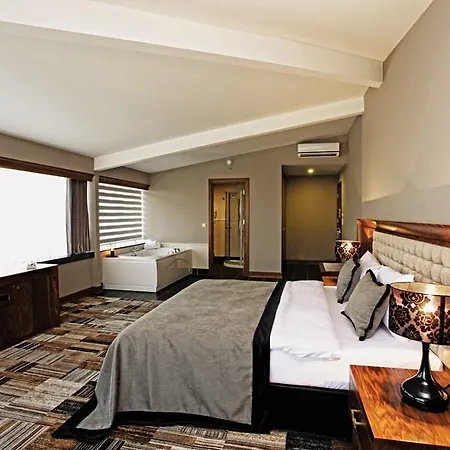 Tiara Thermal & Hotel