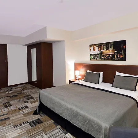 Tiara Thermal & Hotell Bursa
