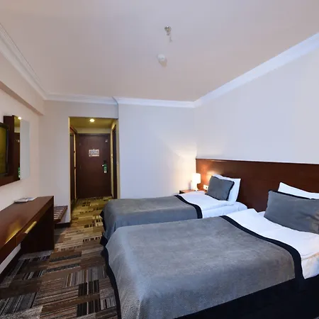 Hotell Tiara Thermal & 4*