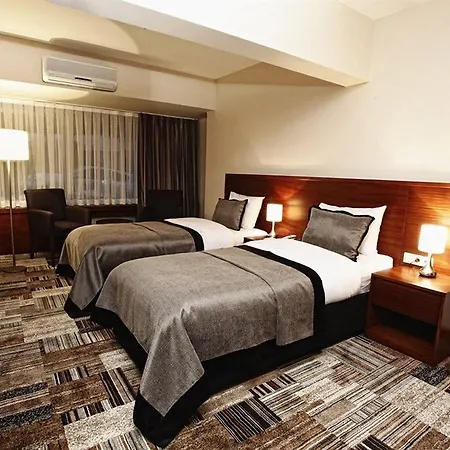Tiara Thermal & Hotell 4*