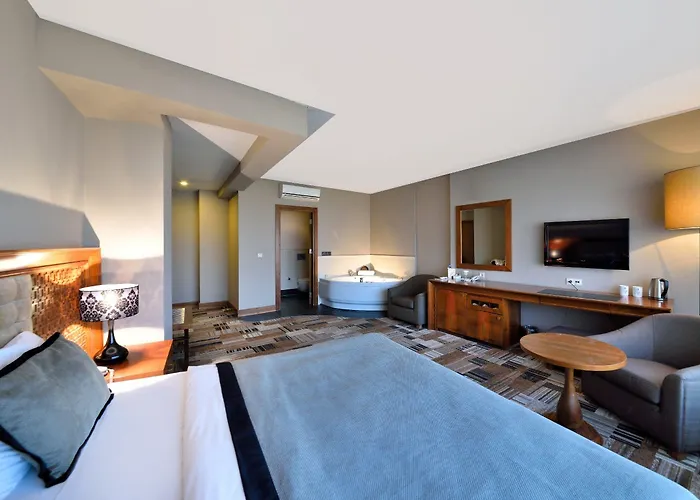 Tiara Thermal & Hotel